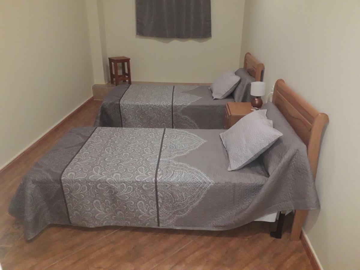 Готель Hostal Restaurante Milenium Torremegia Екстер'єр фото